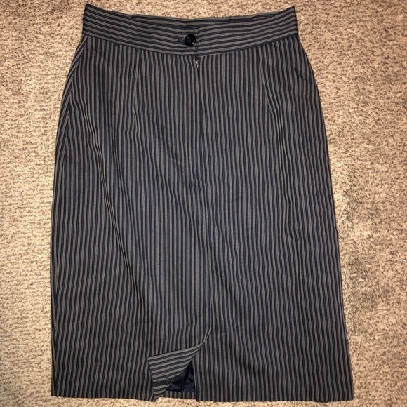 2/$30 Vtg Amoretti Grey & Black Pinstripe Pencil Skirt Ladies Size 5 - Picture 2 of 6